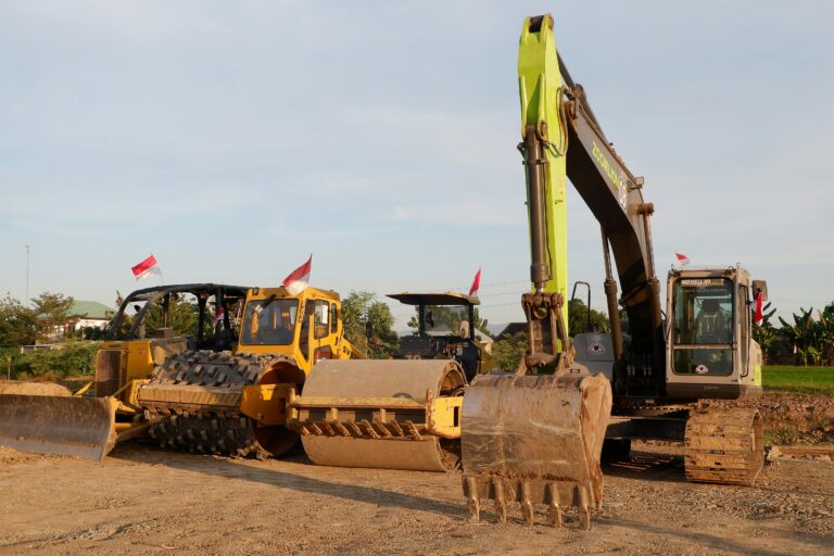 Construction and yellow equipment GPS monitoring